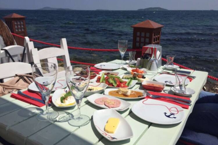 Denizalti Cafe Restaurant Urla Da Kafe